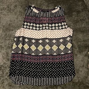 19 Cooper patterned split neck sleeveless top